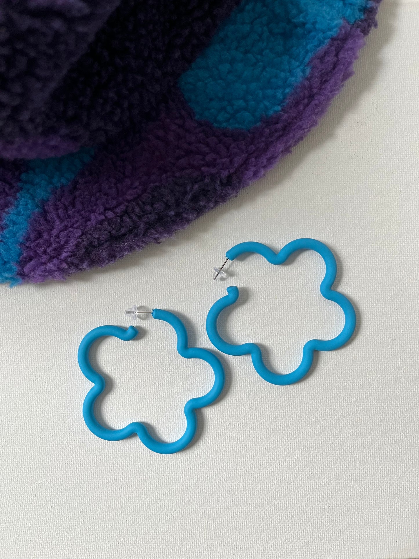 Blue Wavy Flower Hoop Earrings