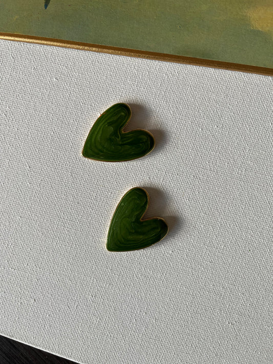 Green Heart-Shaped Stud Earrings 1