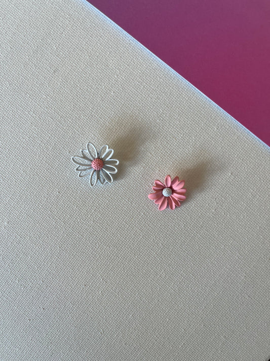 Mismatched White and Pink Daisy Earrings 1